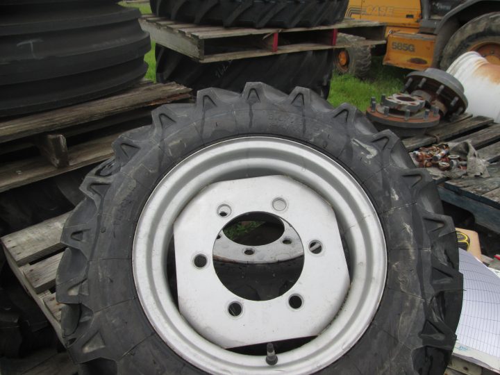 Firestone 8.0x75R15 (T1030)