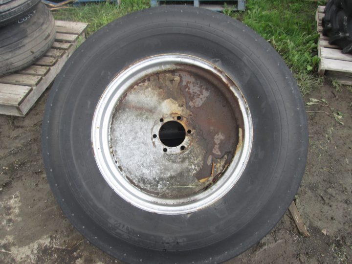 Firestone 11.00x24 (T1033)