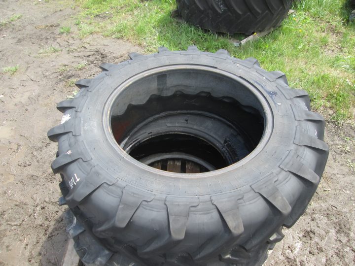 Michelin 13.6R28 (T1035)